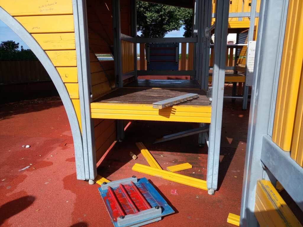 vandalismo_parque_caravela (1)